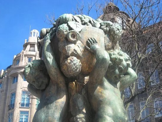 Abundancia Os Meninos Sculpture