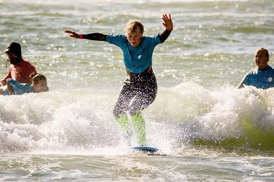3 Surfers Surf School