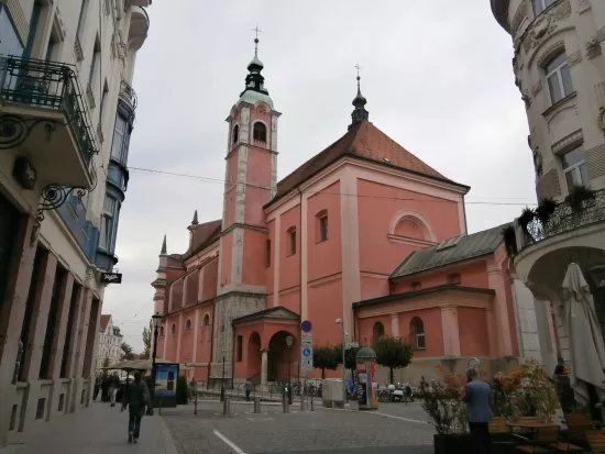 Miklosiceva Street