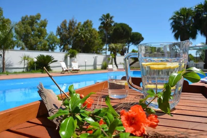 Country villa with private pool,tennis court five minutes from the sea