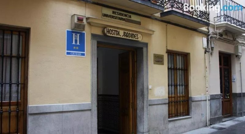 Hostal Jardines