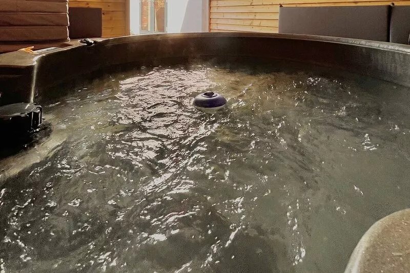 Luxury Secluded Barn With Private Hot Tub