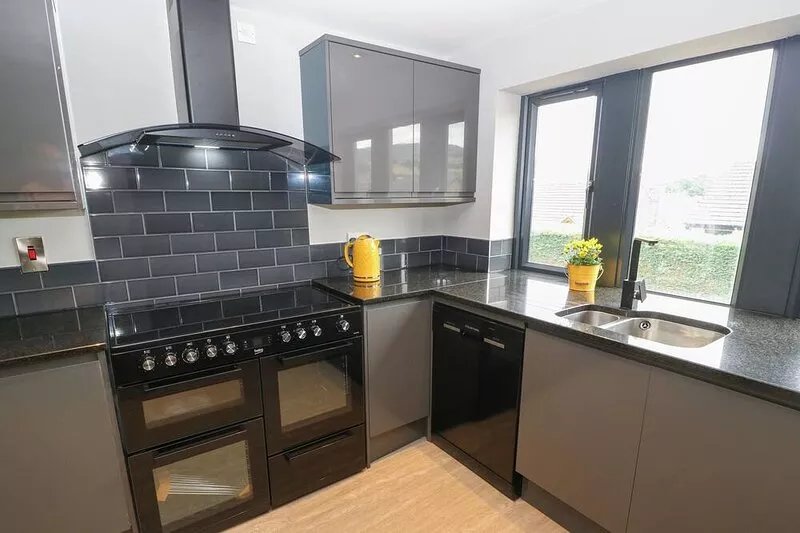 VISTA TASSO, pet friendly, with hot tub in Meltham