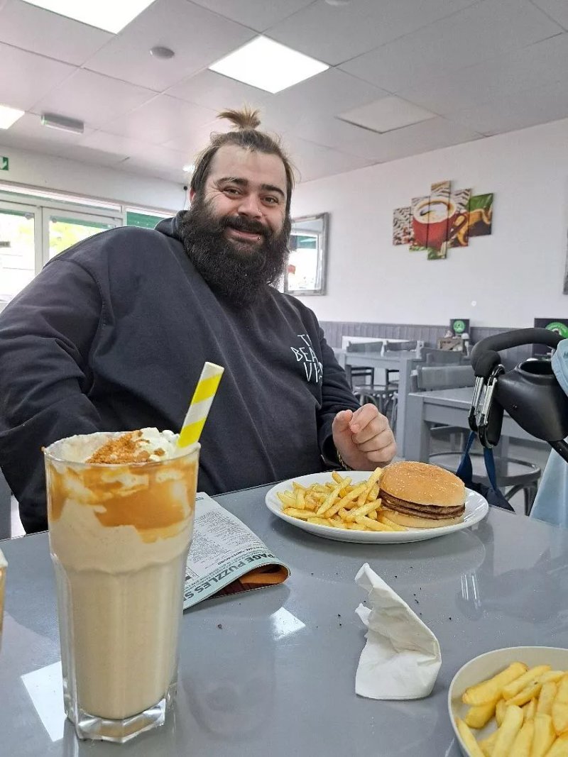 Brothers Cafe