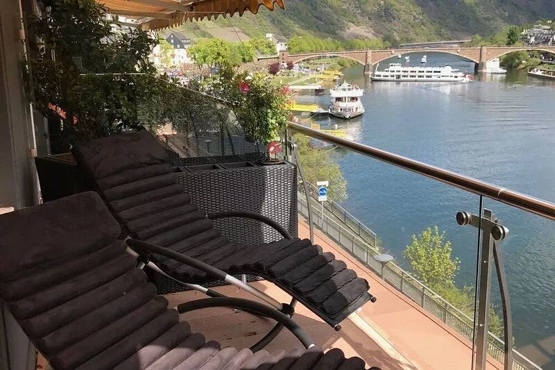 Moselapart 2 - exclusive penthouse with balcony and view of the Moselle