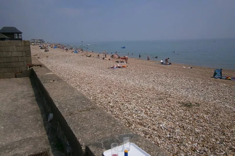 Step onto the Beach at 7 Aldwick Avenue