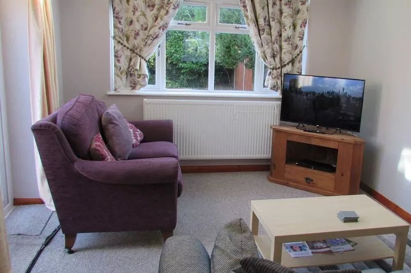 Spacious detached bungalow with off street parking