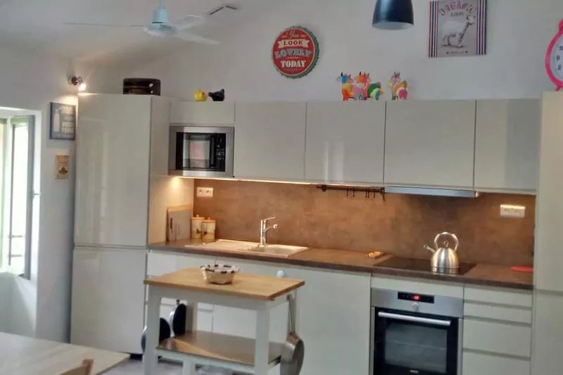 Collioure 20 m from the beach, town center, very comfortable apartment.