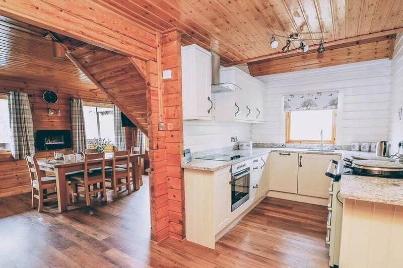 Pines Pitch -  Wooden Cabin Sleeping 6 guests, Pet Friendly