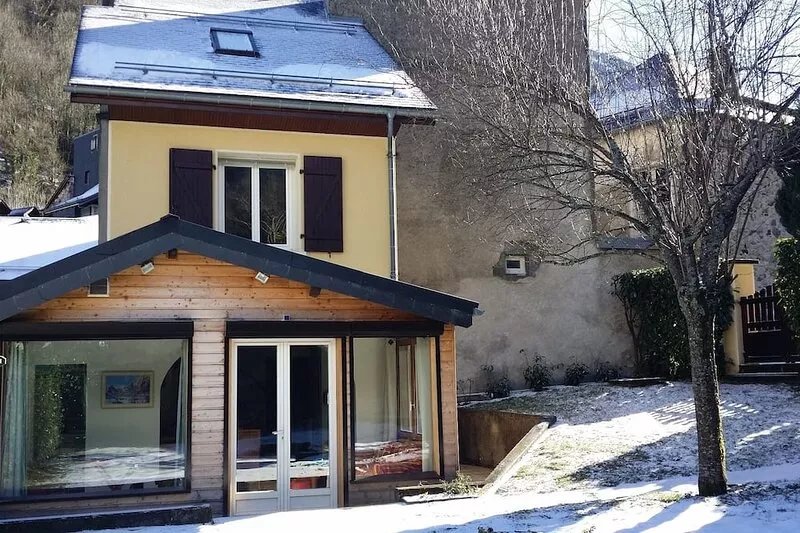 Home center, quiet area, private garden, stunning views