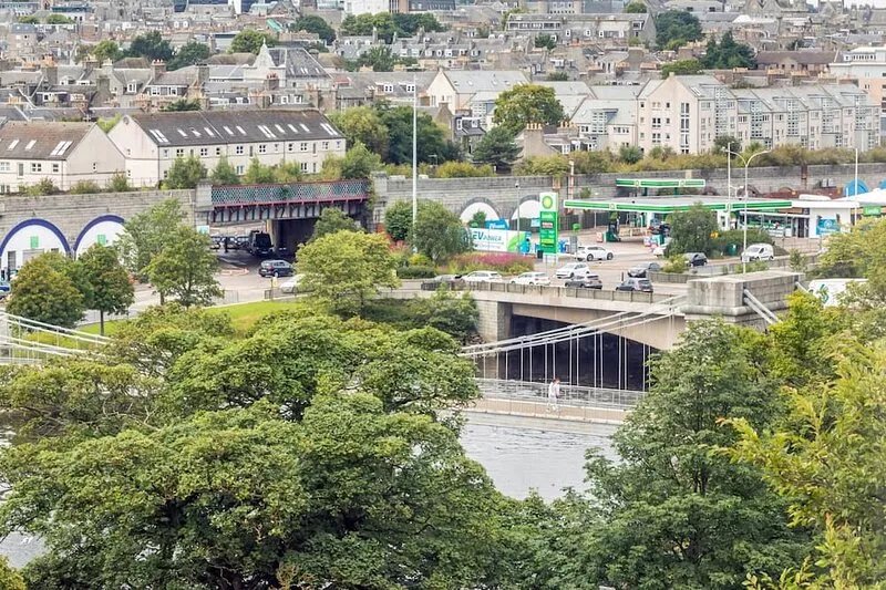 Lovely Aberdeen Apartment, Free Parking, Riverside