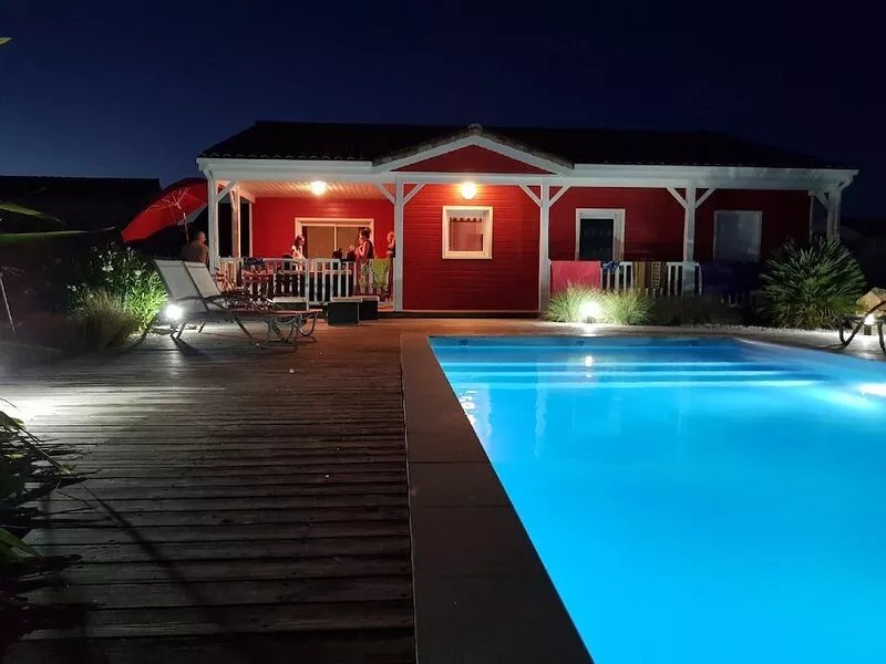 3 * listed wooden house by the sea with heated pool and Internet / WIFI