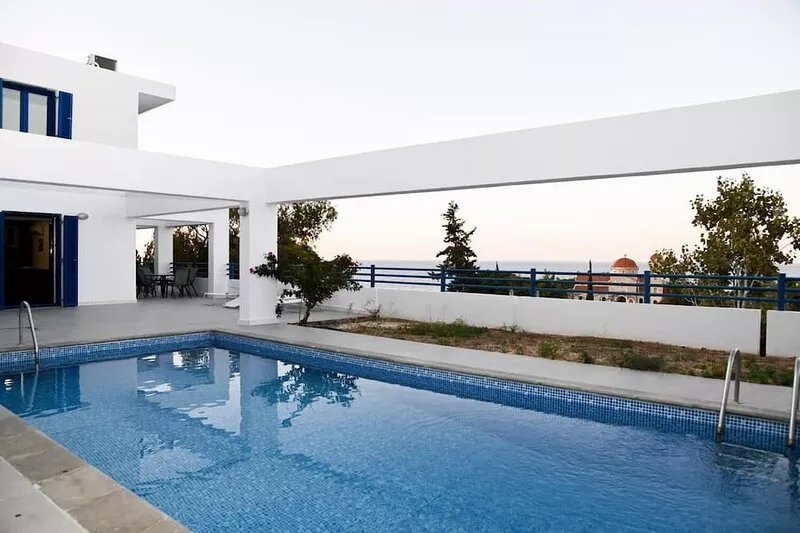 Villa Eagles Nest - Four Bedroom Villa, Sleeps 9