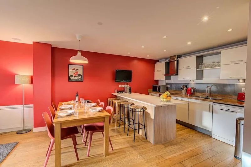 Apartment Biolay 2 - Alpes Travel - Central Chamonix (sleeps 4-6)