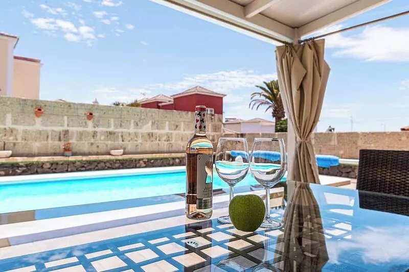 Cozy villa in Madroñal de Fañabe with private pool