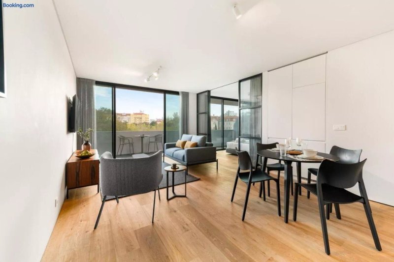Mirabilis Apartments - LX Living