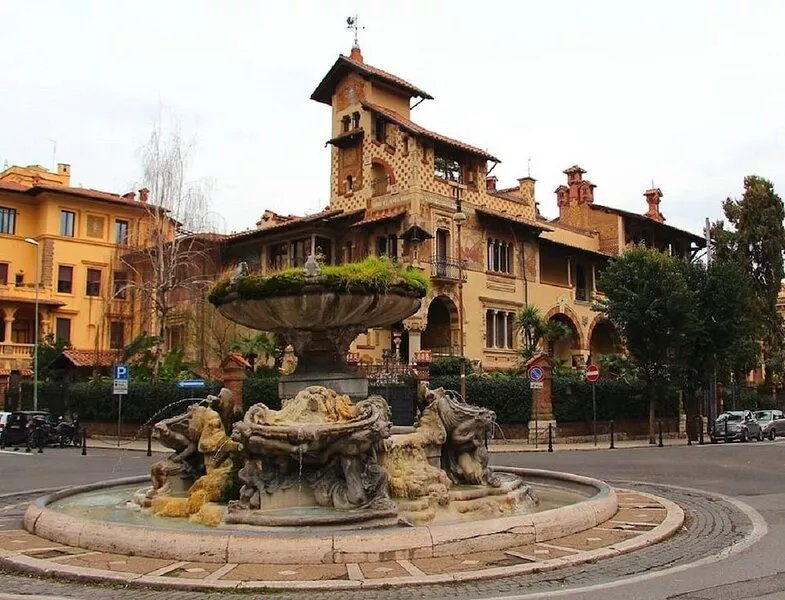 100sqm apartment, in villa, in the coppede 'district.