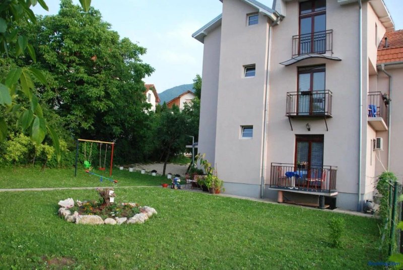 Apartments Hadzi