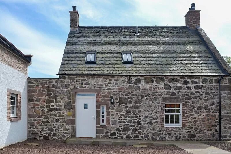 Grieve's Cottage - UK11107