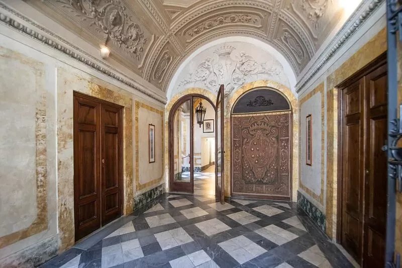 Venus Luxury Apartment in Center Town