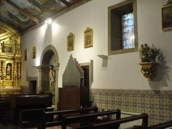 Igreja Paroquial De Sao Cristovao Do Muro