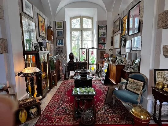 La Maison Des Brocanteurs De Chateaudun