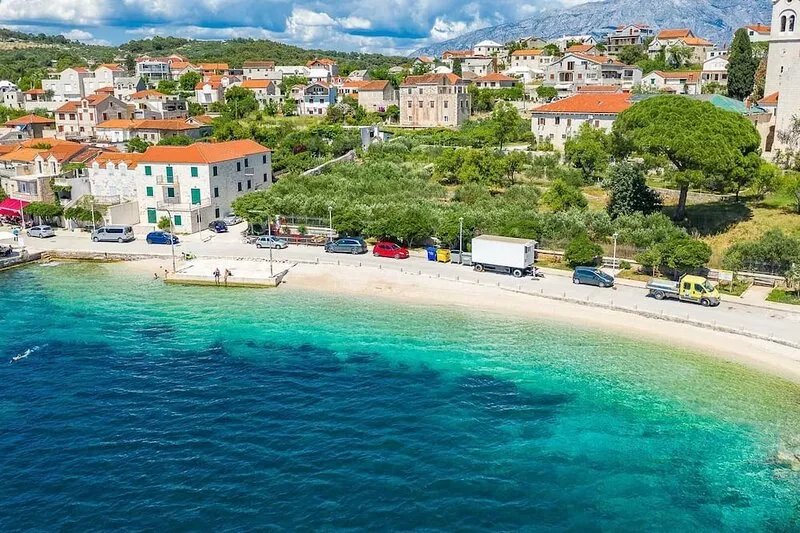 Traditional Villa Bonaca in Sumartin with private pool, Brač Island, near sea