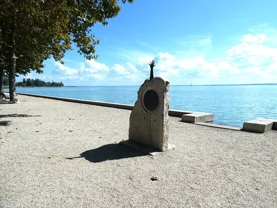 Memorial to the Victims of the Pajtas Shipwreck