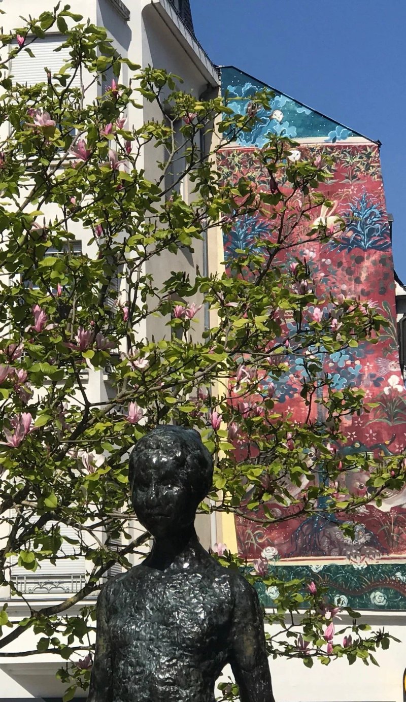 La Jeune Fille en Ville