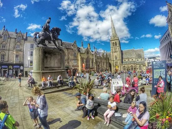 Marquess of Londonderry's Statue