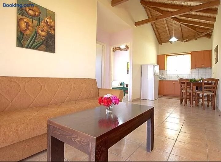 Maria Elena Villas