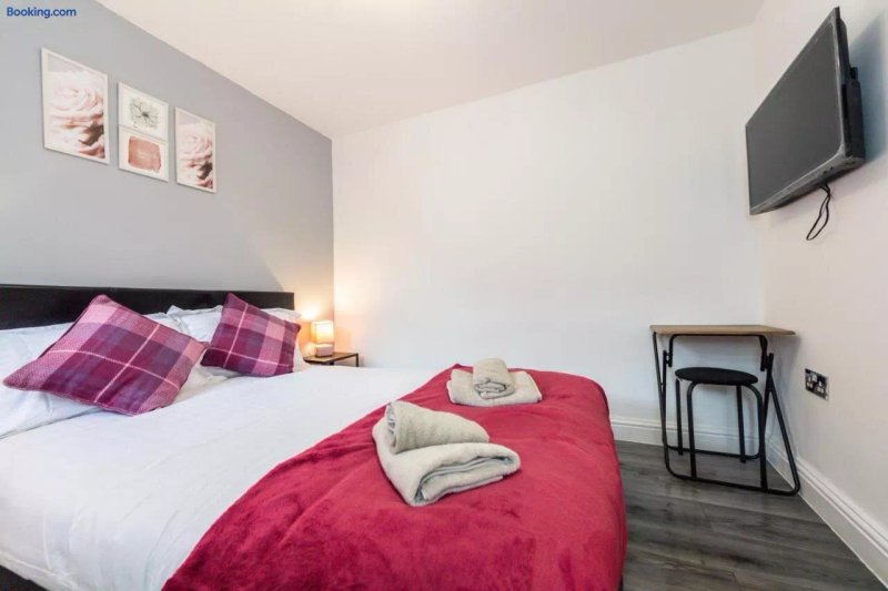 Five Seasons Liverpool City - Modern Studios Near Anfield
