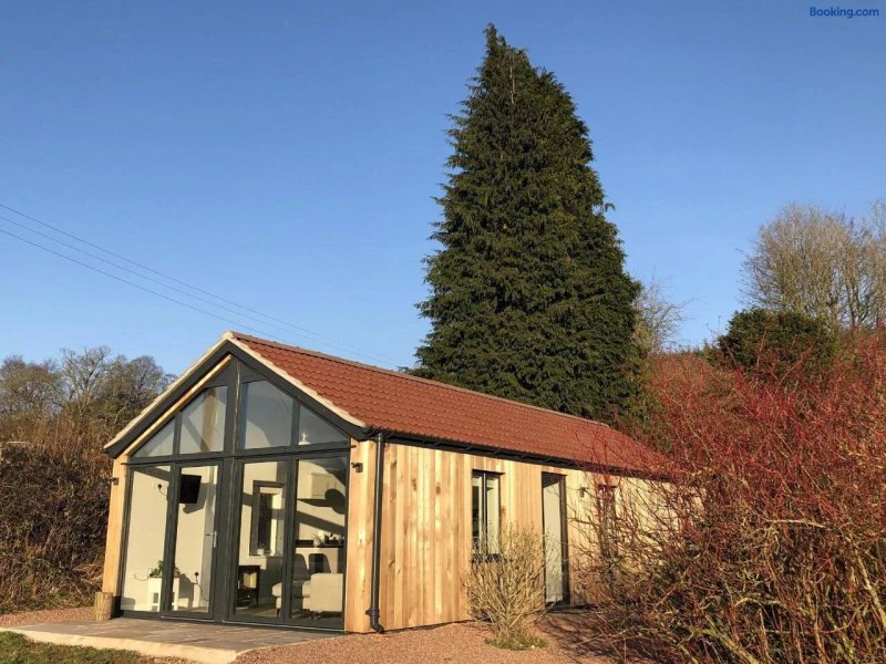 Welsh Marches Holidays