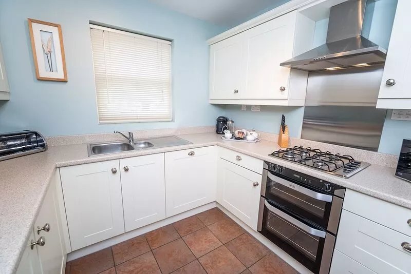 Elm Cottage -  a cottage that sleeps 4 guests  in 2 bedrooms