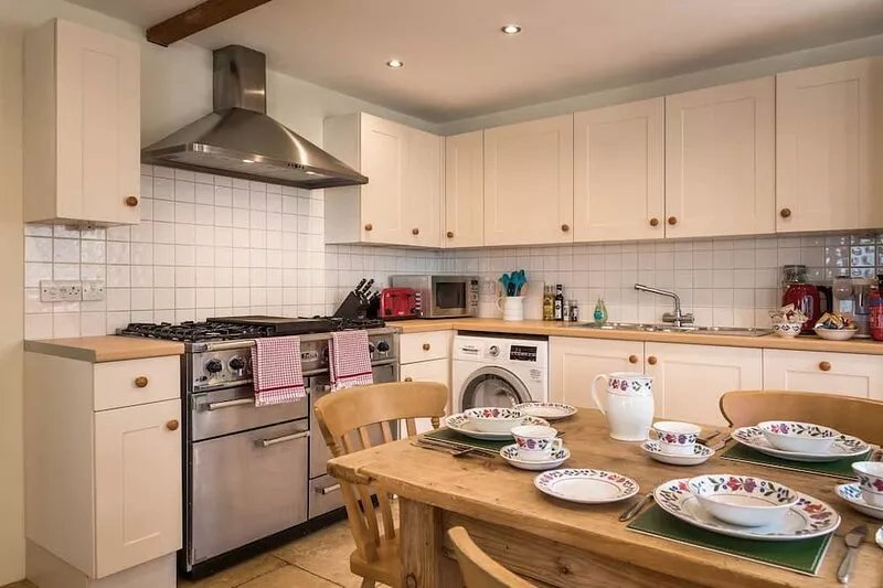 Cottage 1 - sleeps 4 guests  in 2 bedrooms