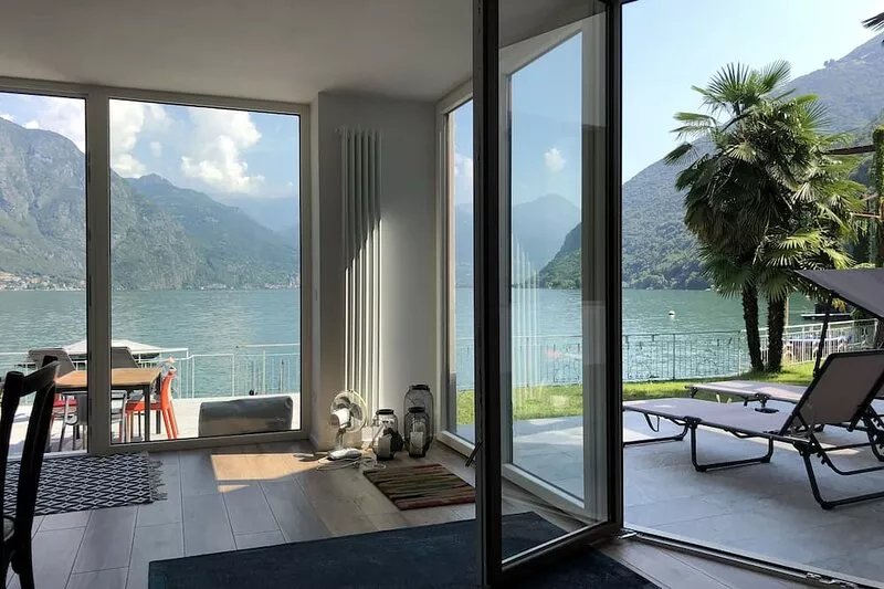 Beautiful cottage on the lake - private lake access and beautiful views