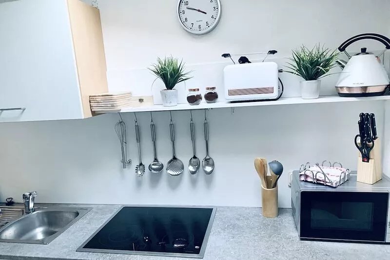 "Superior Apartment: Luxurious Getaway with Shared Sauna and Garden in