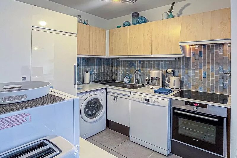 T3-52m2-closed residence - private parking-loggia-4 P-WIFI-swimming pool-tennis