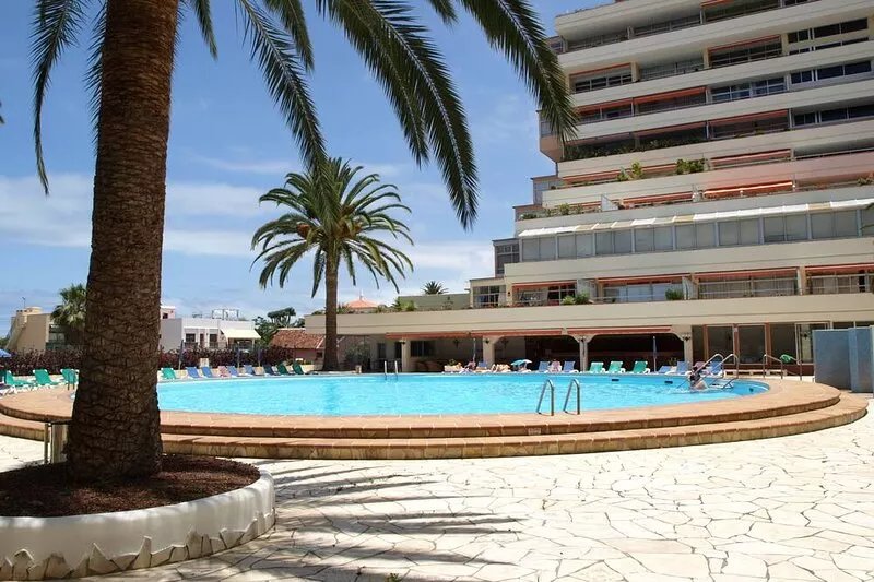 Family friendly apartment with 2 bedrooms and huge terrace !!!