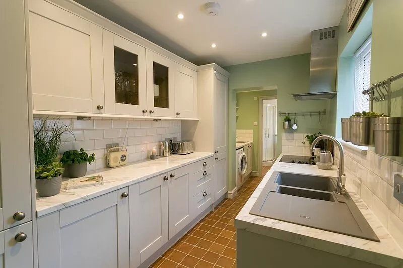 Hyfrydle -  a coastal that sleeps 6 guests  in 3 bedrooms