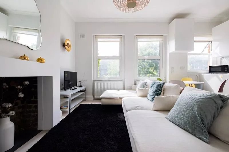 Elegant apartment in Kensington Olympia (available for LONGER LETS)