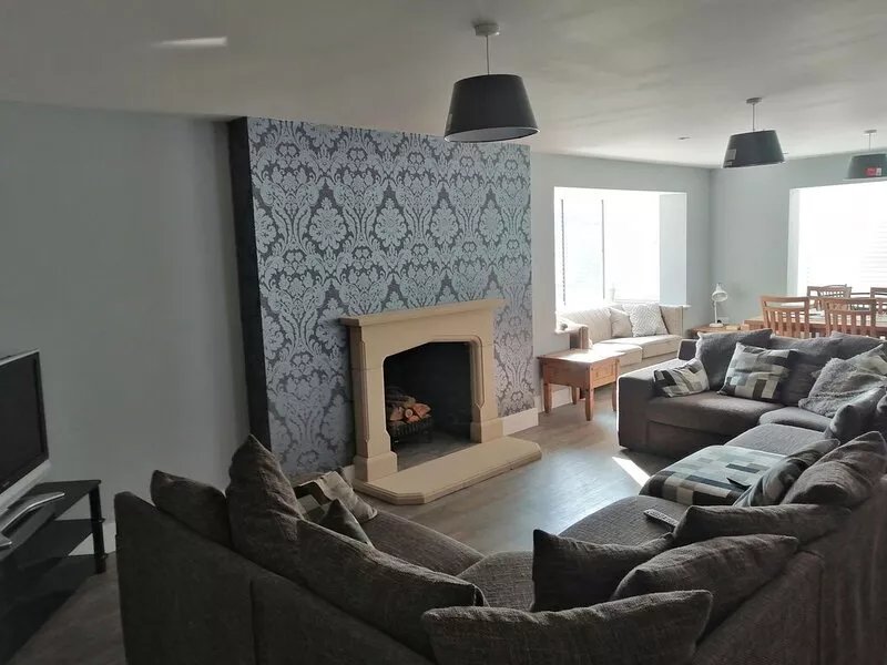 House with 5 Double bedrooms including large family room,4 Bathrooms, Gym &patio