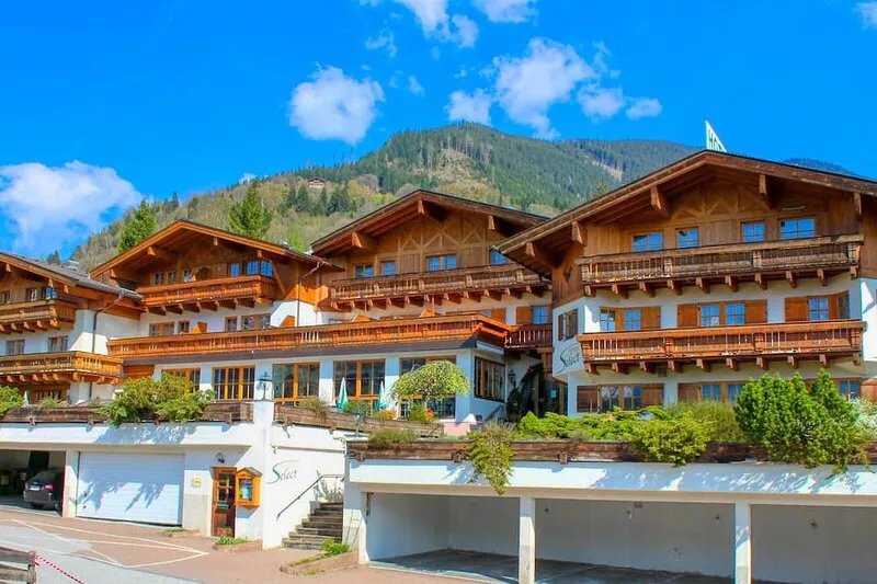 Apartment in Apart-Hotel complex, panoramic views, sunny location, swimming pool