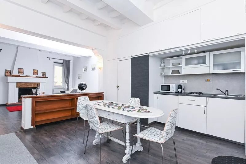 Gorgeous Trastevere Loft On The River