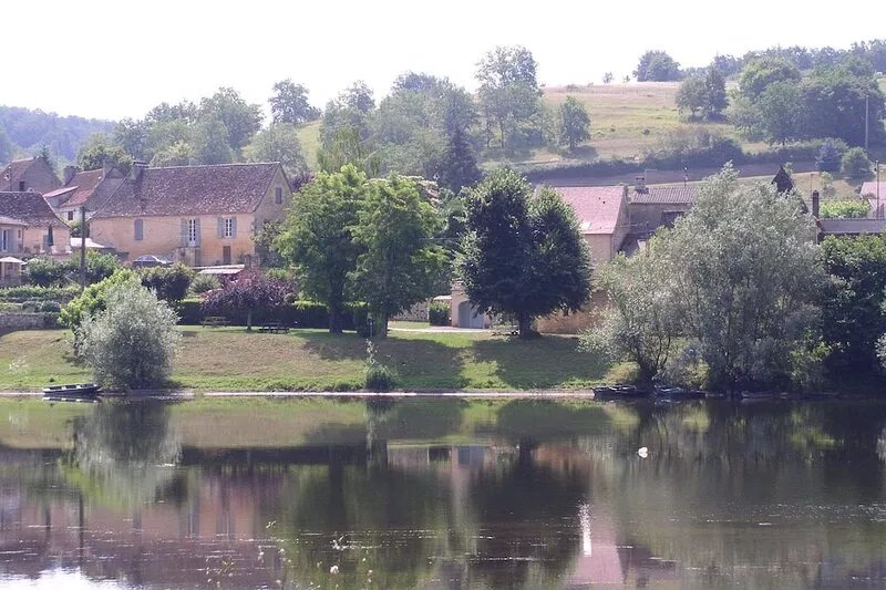 Dream Medieval Stone Villa in Popular Market Village, ideal for Couples & Family