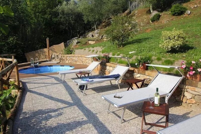 Beautiful holidayhome Casa Paola with pop-up pool and panoramic view in Camaiore