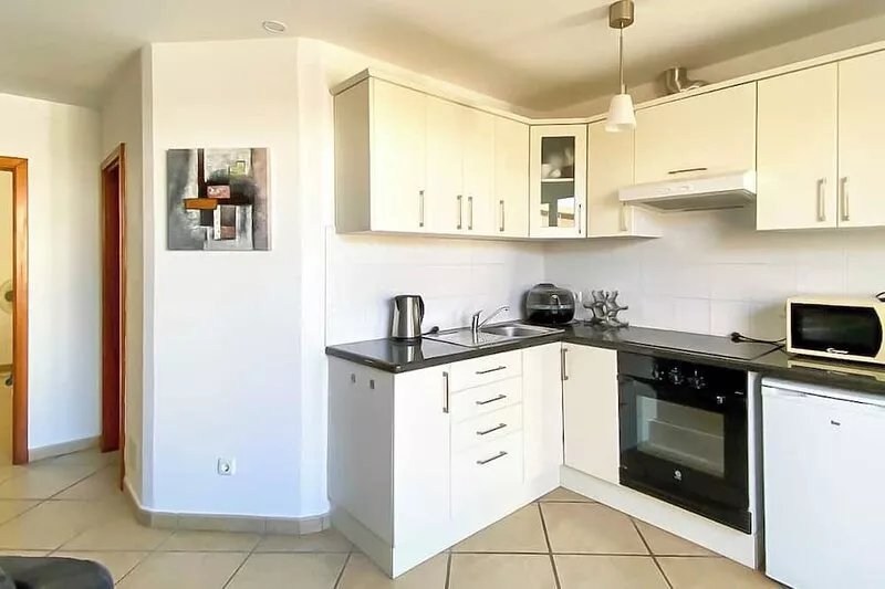 Cozy One-bedroom apartment in a private villa. (Non Smoking)
