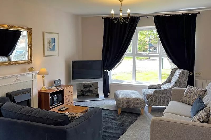 'The Scott's House' Detached, Sleeps 7, Fantastic Location in Aviemore