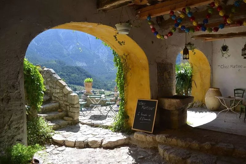 Air-conditioned Villa Ventoux and heated swimming pool in Buis les Baronnies