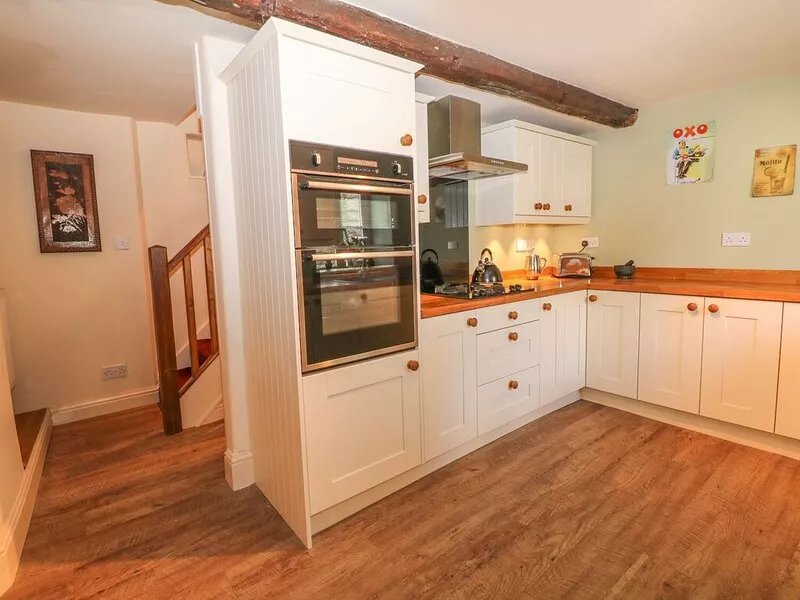 LITTLE BARGATE, pet friendly in Castleton, Peak District